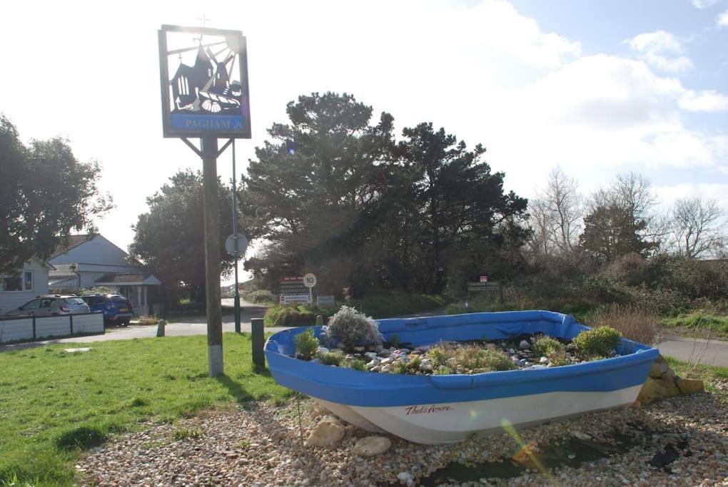 Wow I'M Living On The Beach. Luxury 4 Bed Sleeps 8 Pagham Extérieur photo